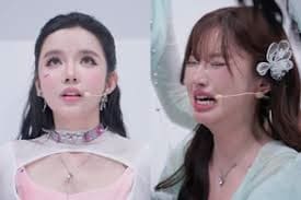 Bích Phương khóc nấc khi Trấn Thành ôm an ủi, 6 thí sinh bị loại ở “Em xinh say hi”